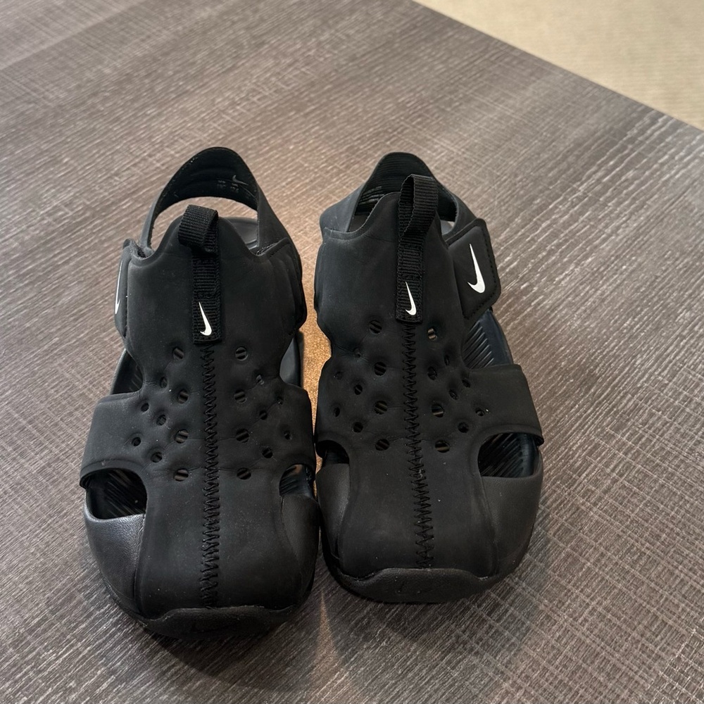 Nike Black Athletic Sandals
